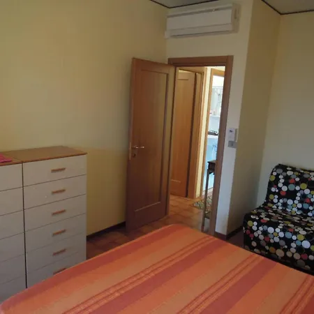 Cozy Flat With Shared Pools And Private Garden Apartament