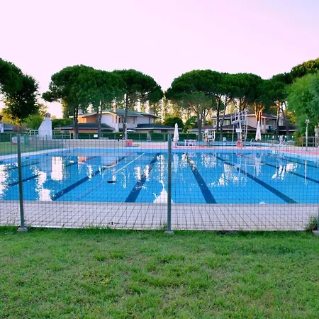 Apartment Cozy Flat With Shared Pools And Private Garden *