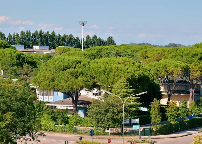 Apartament Cozy Flat With Shared Pools And Private Garden