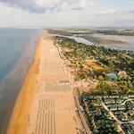 Cozy Flat With Shared Pools And Private Garden Apartment Bibione
