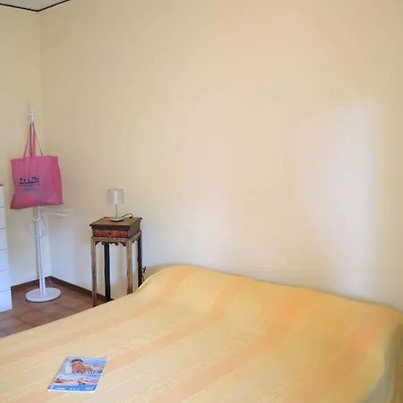 Cozy Flat With Shared Pools And Private Garden アパート ビビオーネ