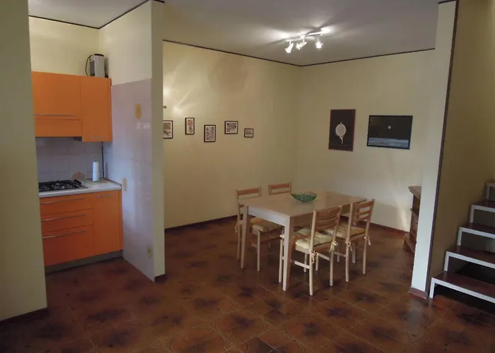 Cozy Flat With Shared Pools And Private Garden